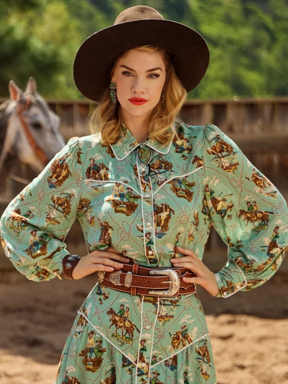 Double D Ranch Romance & Rustlers Top XL Pearl Snap Western NWT